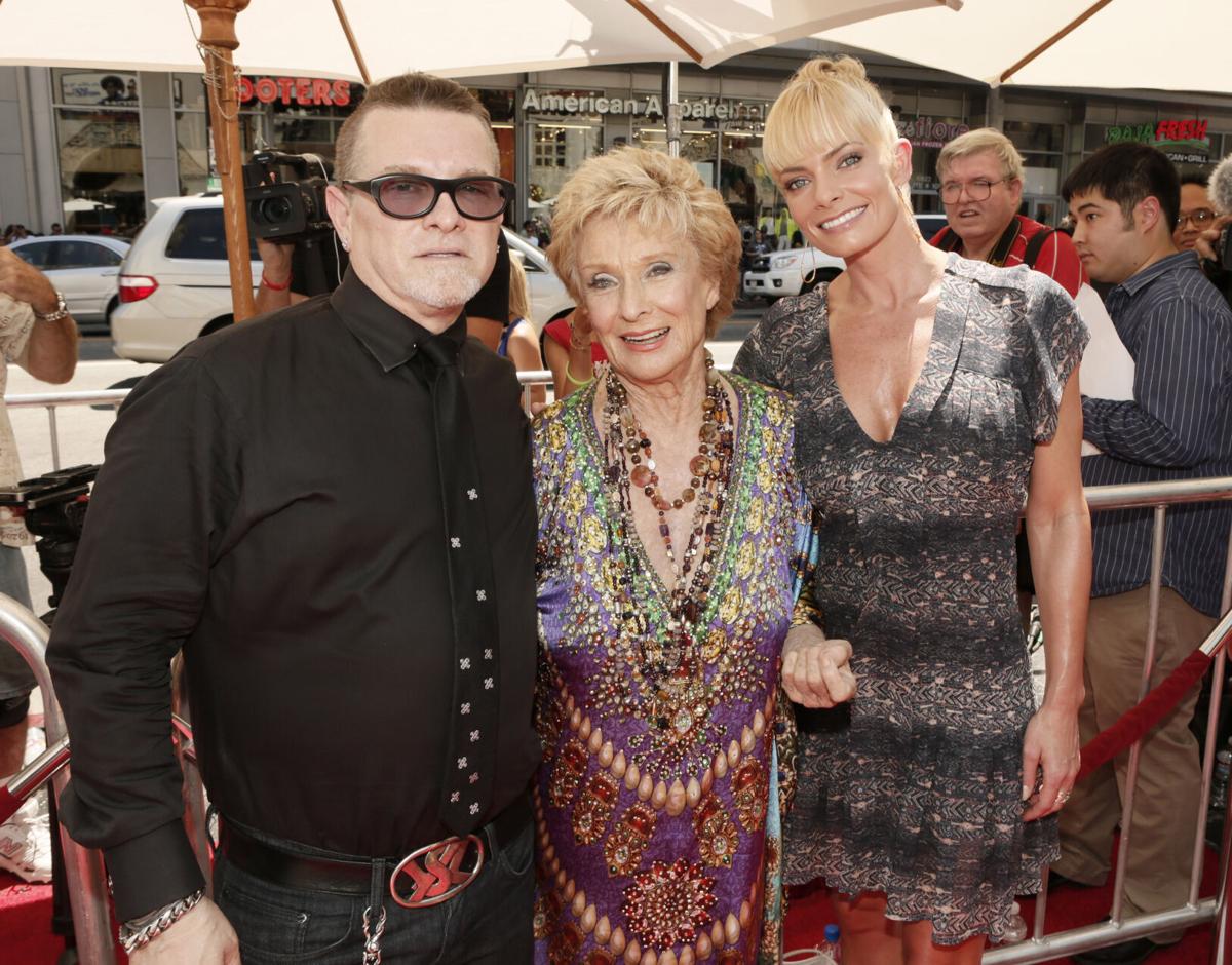 Kenn Viselman, Cloris Leachman, Jaime Pressly
