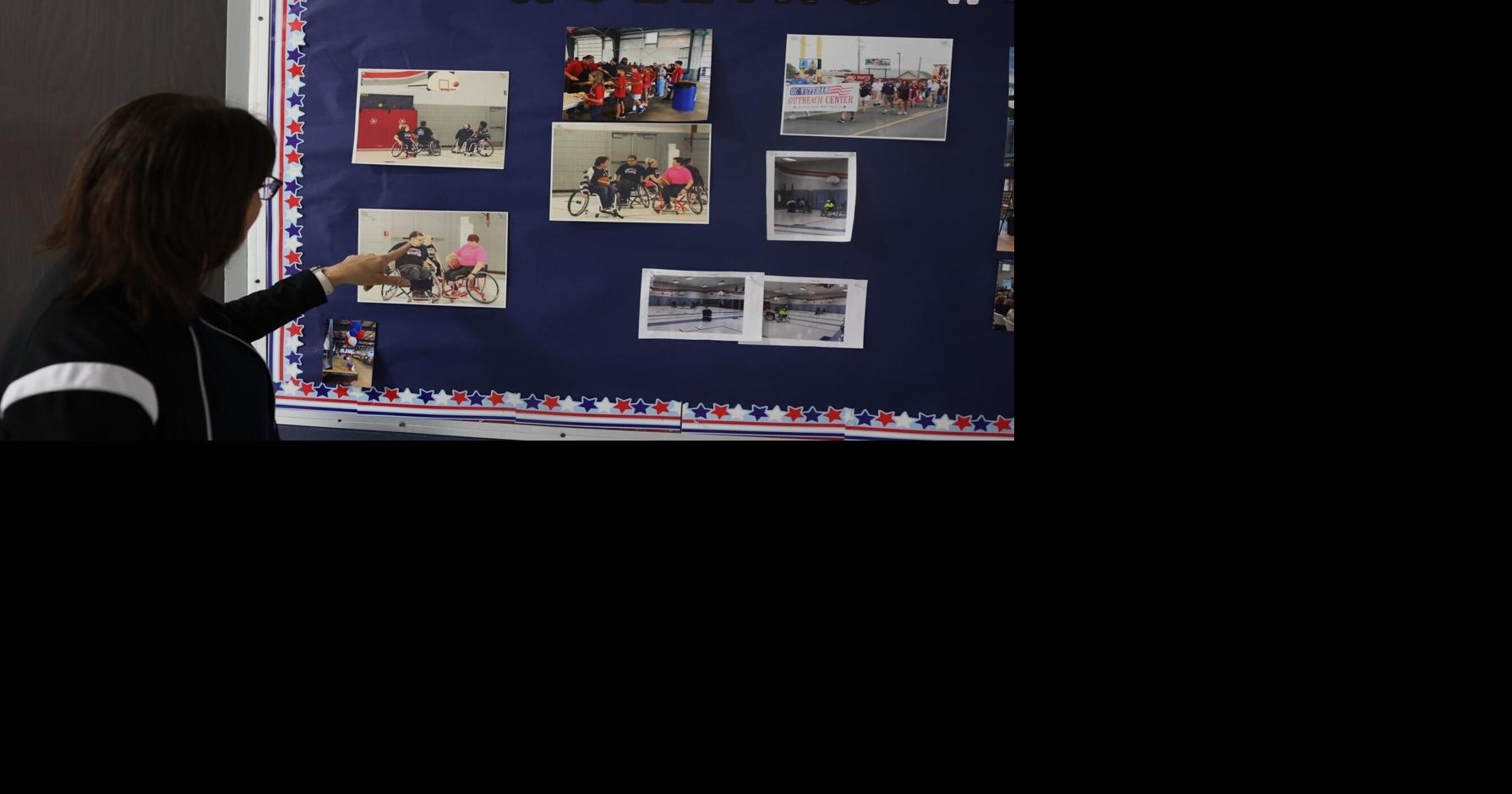 Davenport veterans center director continues to give back