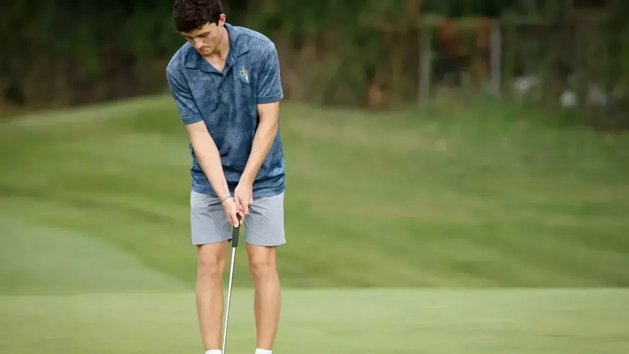 Men's golf finishes fourth after two rounds at Aurora Double Gun