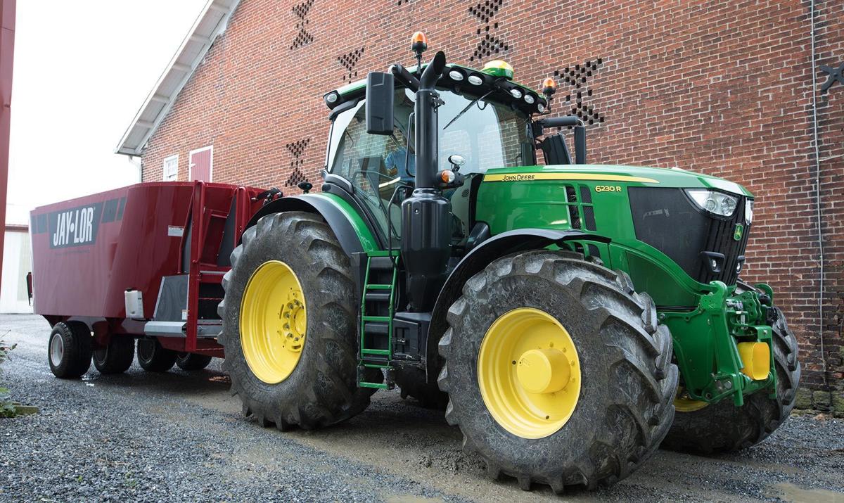 Deere adds two new tractor models