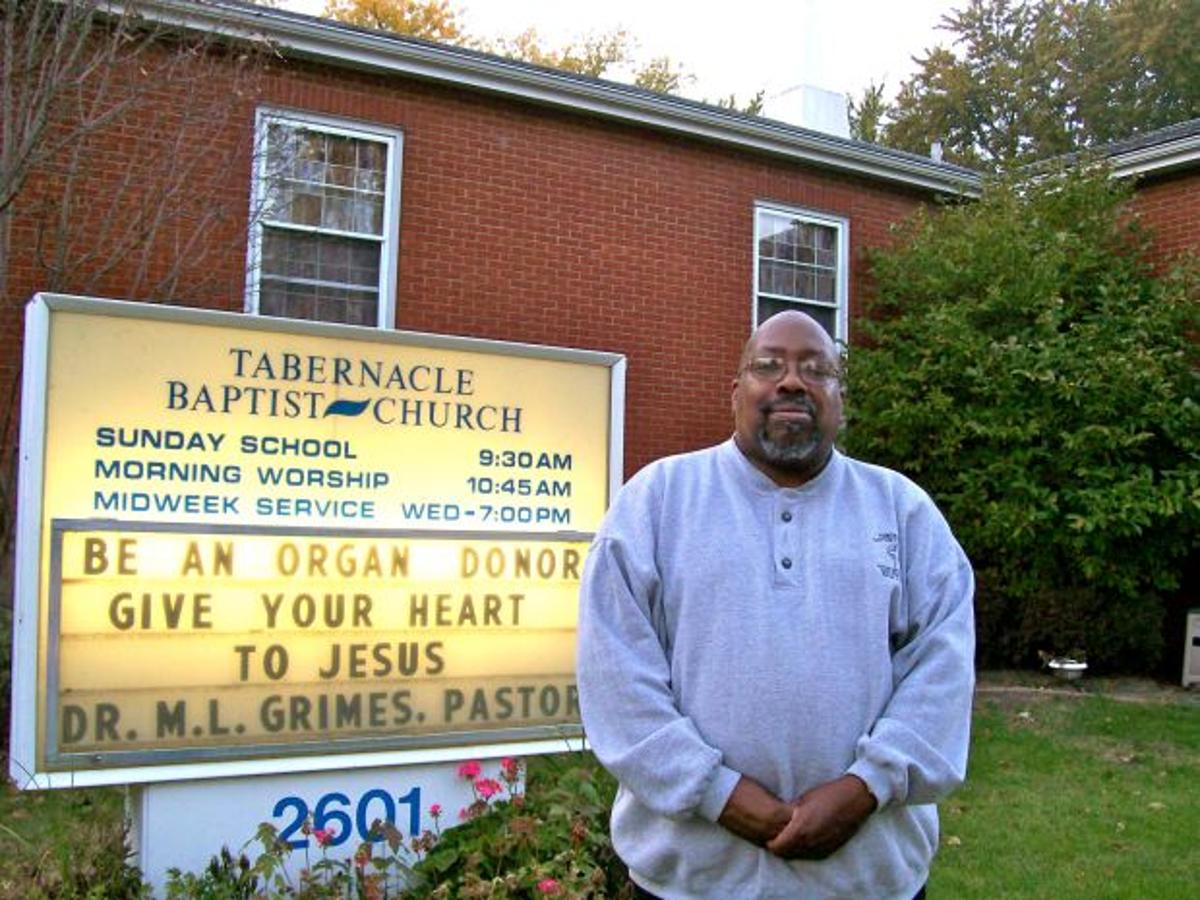 Pastor Spends 20 Years Faithfully Fighting The Good Fight Local News Qconline Com