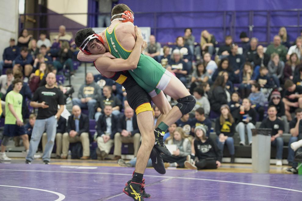 Rocky, Geneseo combine for 16 qualifiers at 2A wrestling regional