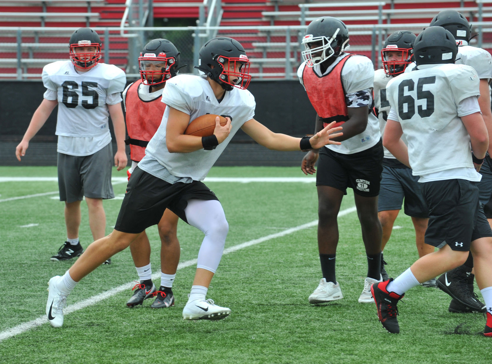 PHOTOS: Clinton Football Practice | High-school | Qconline.com