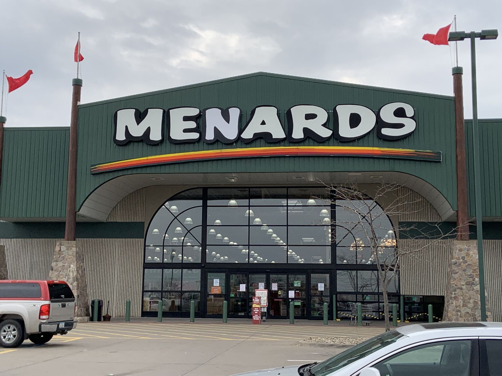 Menards allow clearance dogs in store