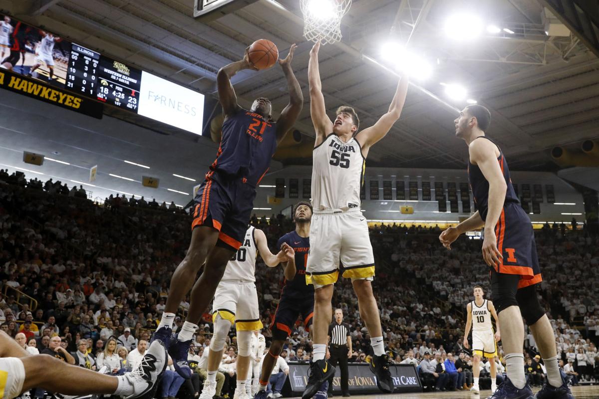 Illinois Iowa Basketball
