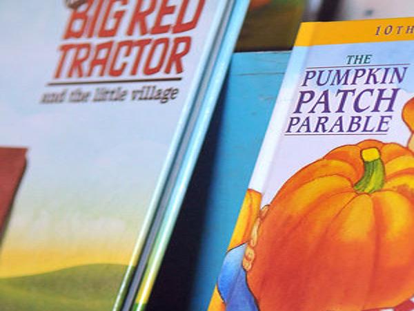 Pumpkin Growers Share The Right Path Faith Values Qconline Com