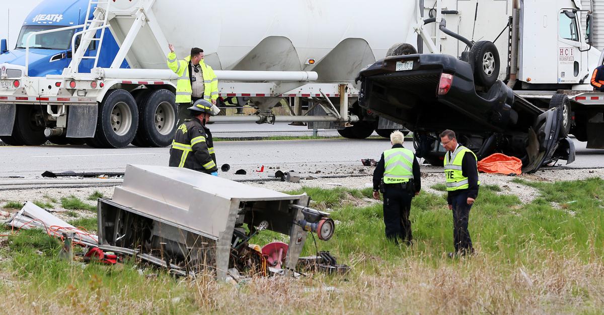 Woman suffers minor injuries in I80 crash in Davenport Traffic