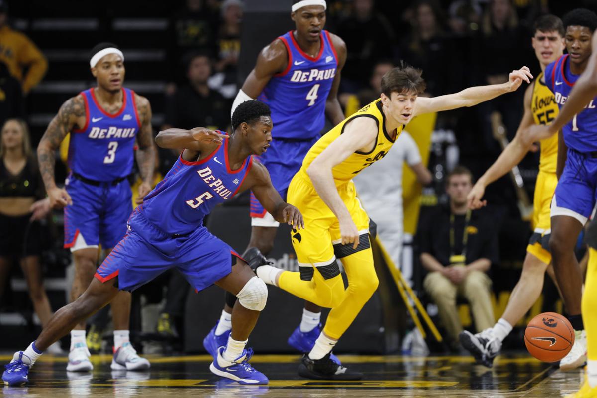 Reed Scores 25 Depaul Blasts Iowa 93 78 Basketball Qconline Com