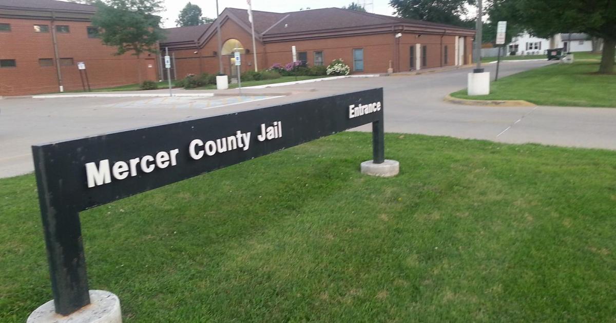 Mercer County superintendent, two school employees arrested