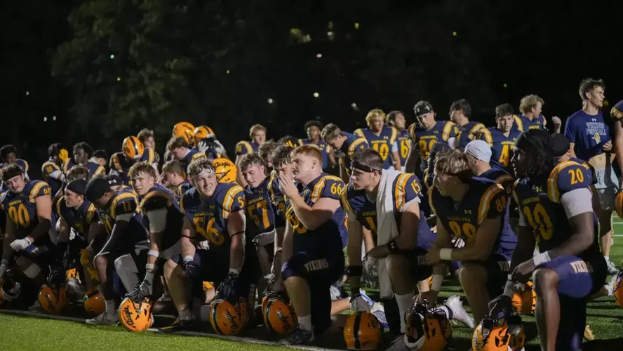 Football remains on the road to take on top-ranked Cardinals
