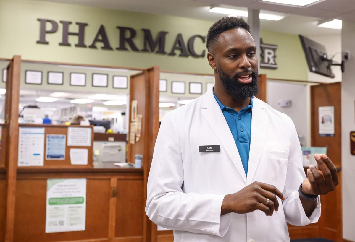 Waterloo pharmacy connecting longtime smokers to lung cancer research trial