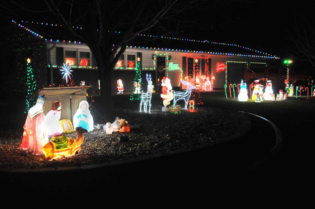 Quad Cities Christmas Lights 2021 Holiday Christmas Lights In The Quad Cities Multimedia Photo Video Qconline Com