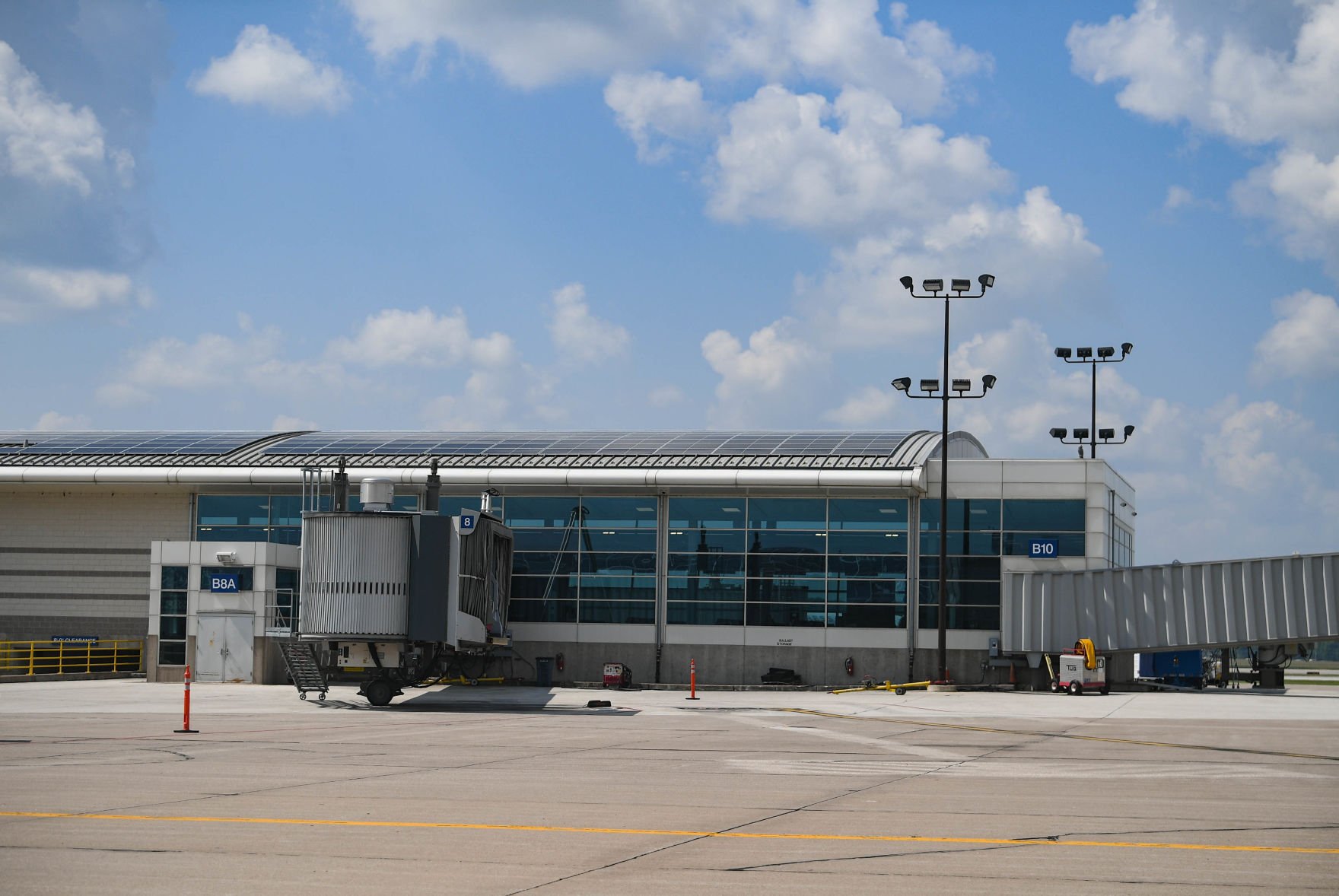 quad city international airport airports illinois