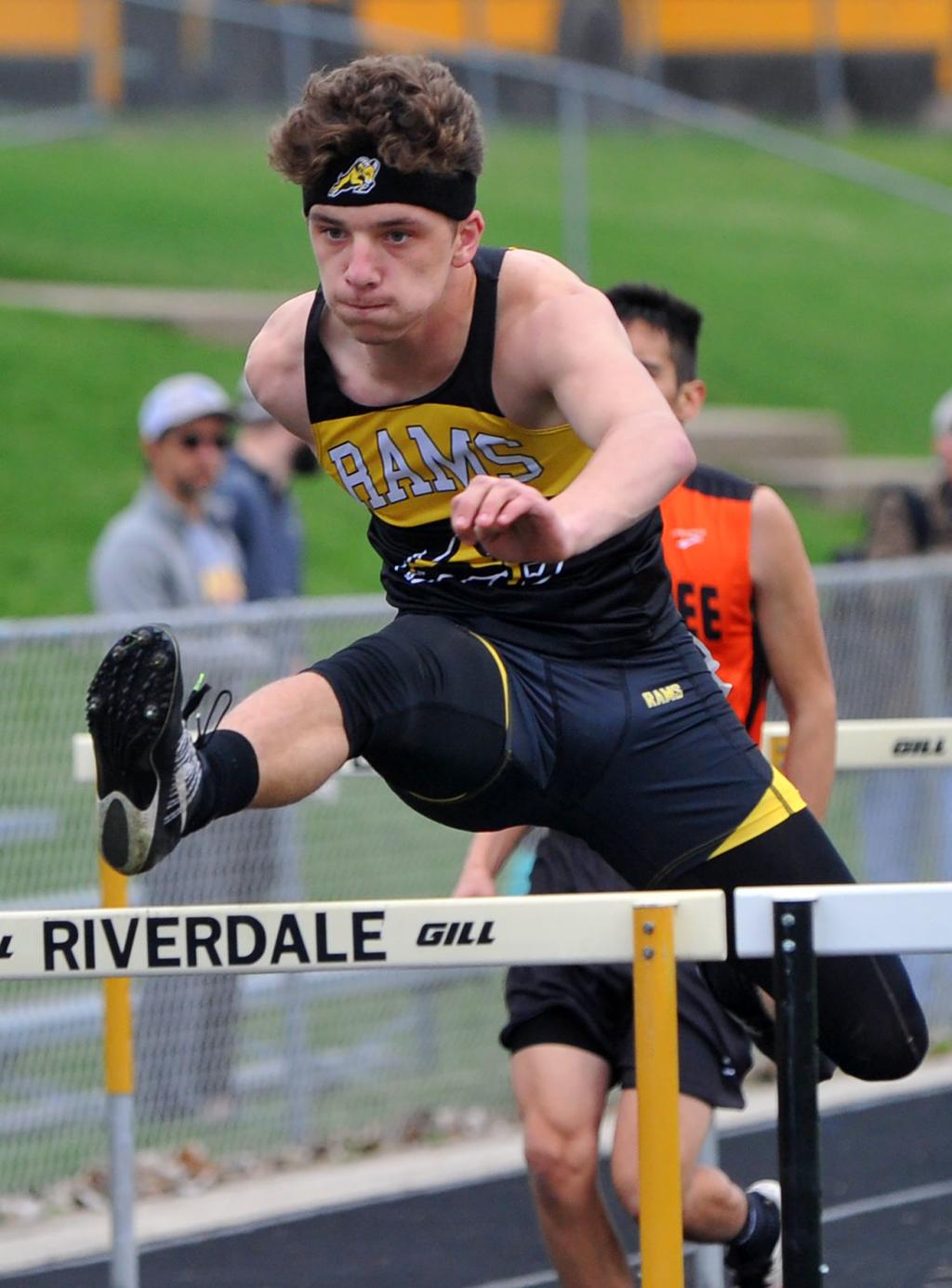 Dejesus Kewanee Boys Win At Riverdale Sherrard Girls Victorious Track And Field Qconline Com