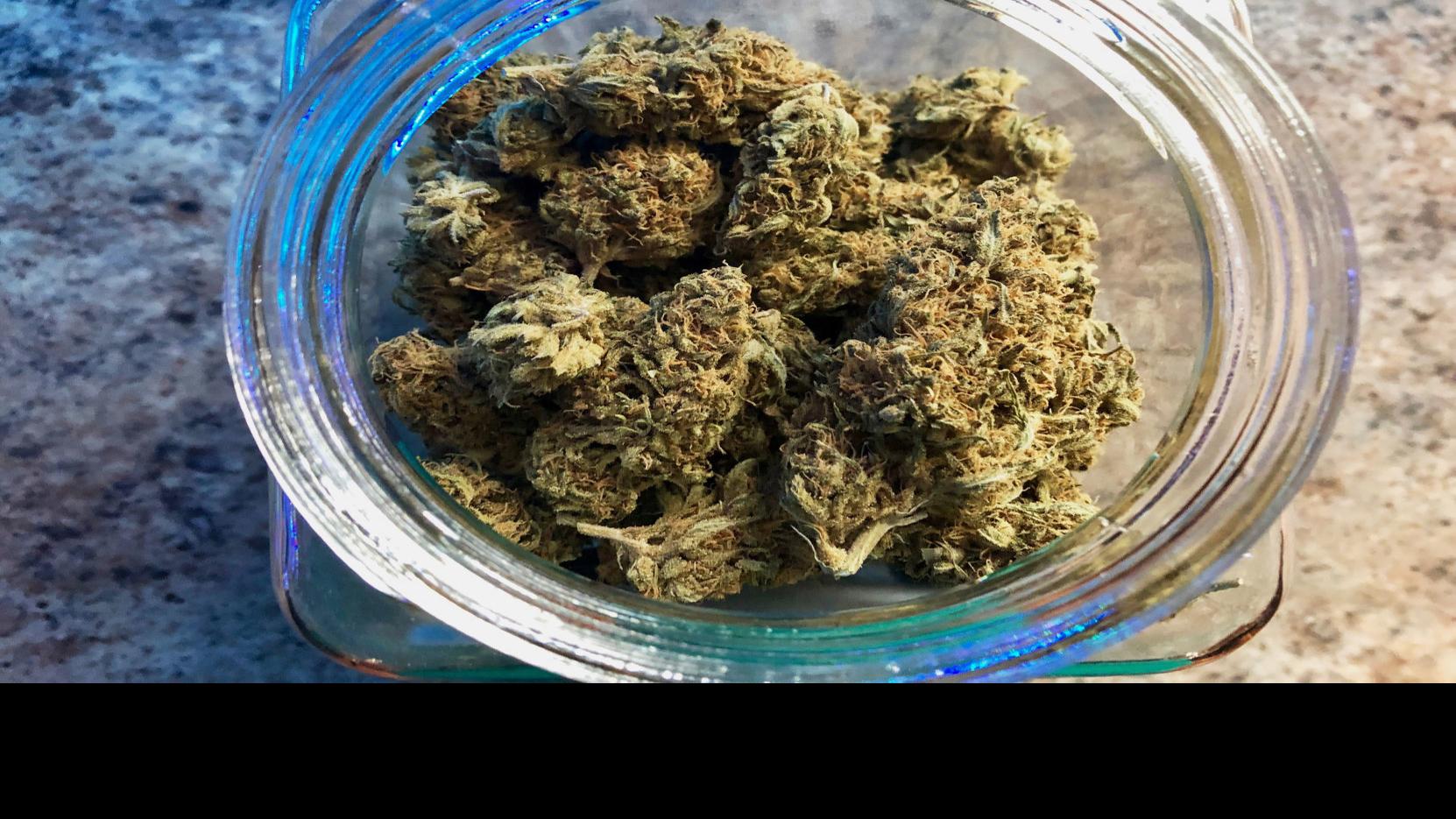 Legal Pot May Offer Benefits And Challenges To Q C Businesses Local News Qconline Com