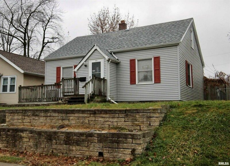 2 Bedroom Home in Moline 89,000