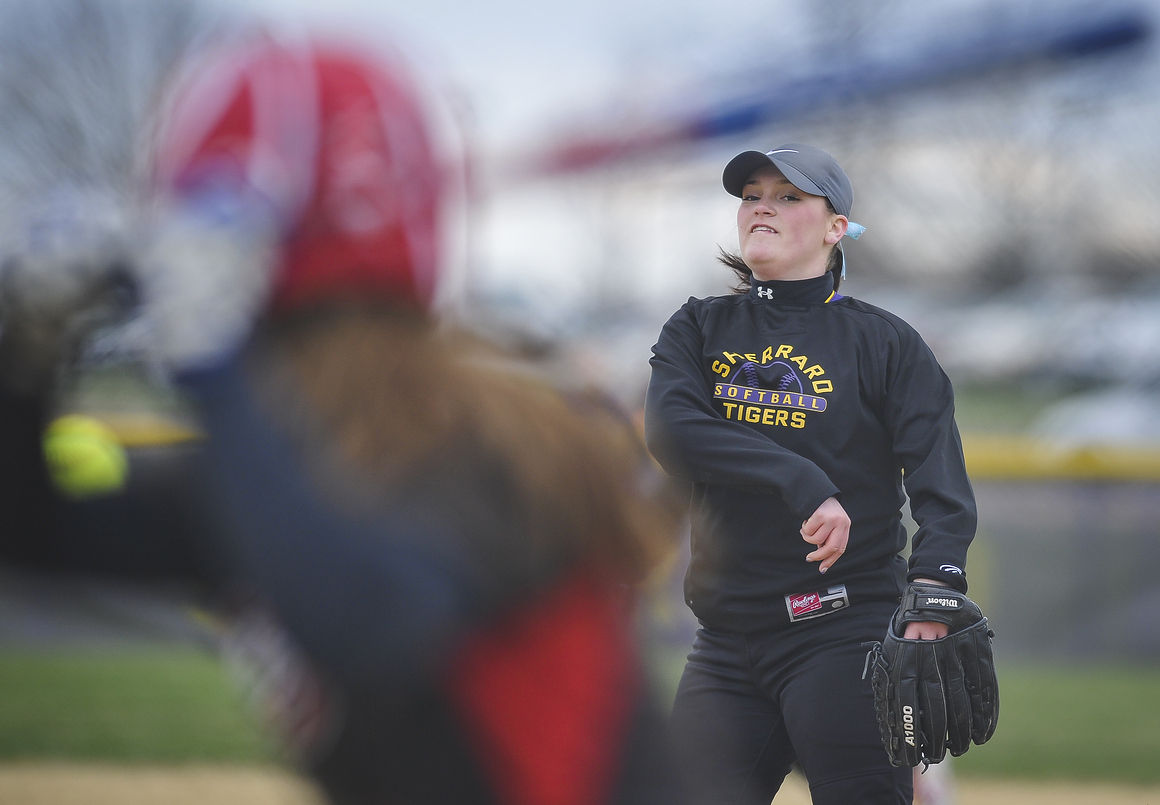 Sherrard baseball, softball both 61 after close wins over Orion