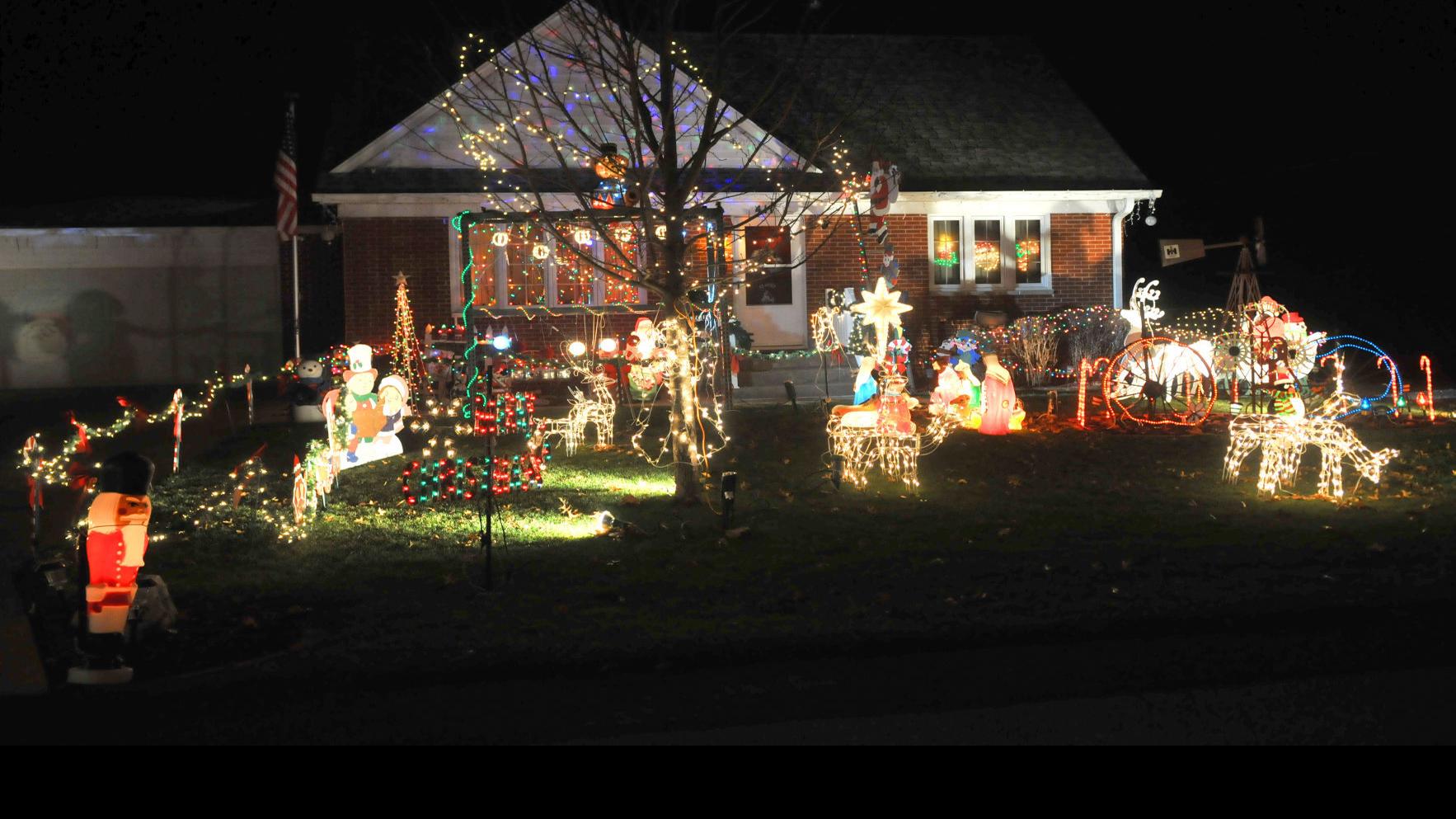 Quad Cities Christmas Lights 2021 Holiday Christmas Lights In The Quad Cities Multimedia Photo Video Qconline Com