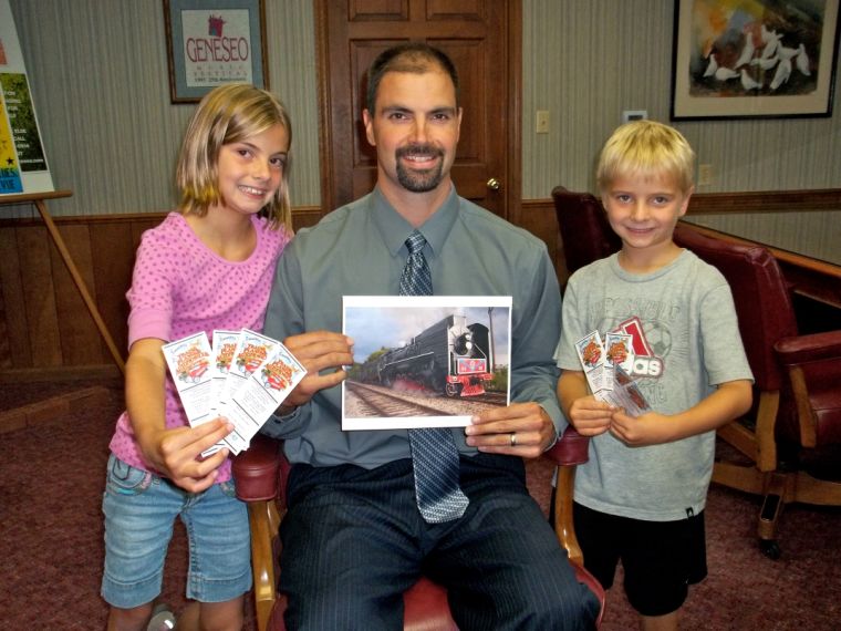 'Trains, Planes Automobiles' takes off in Geneseo