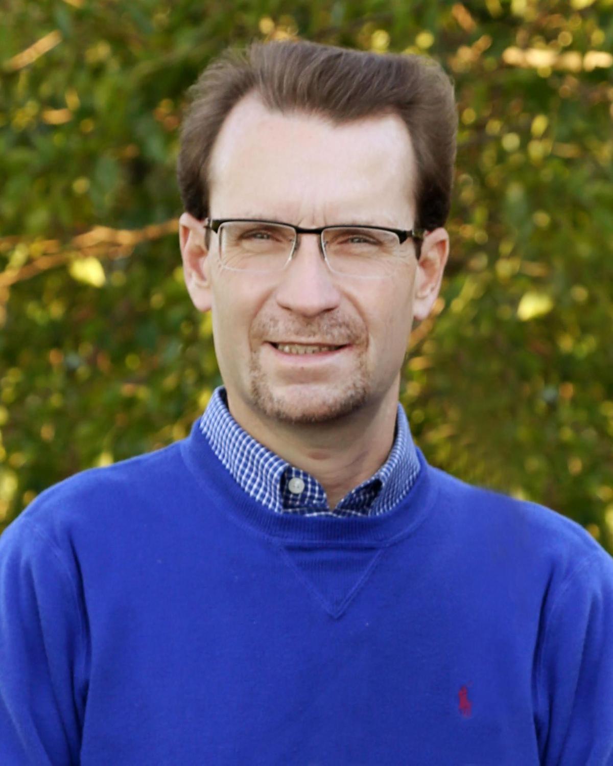 Larry DeSutter Obituaries