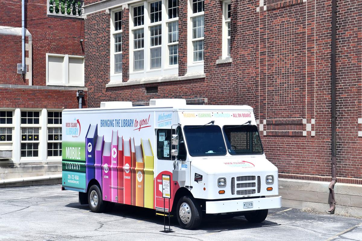 052820-qct-bookmobile-036