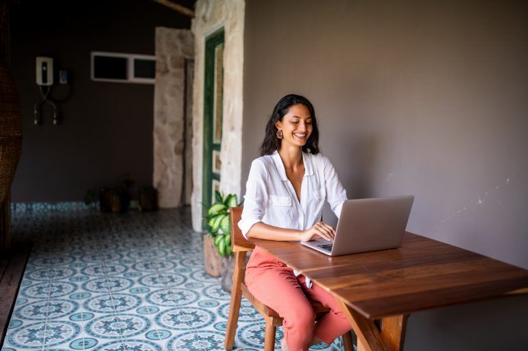 Should I Pay for My Hotel Using Points, Cash … or Both?