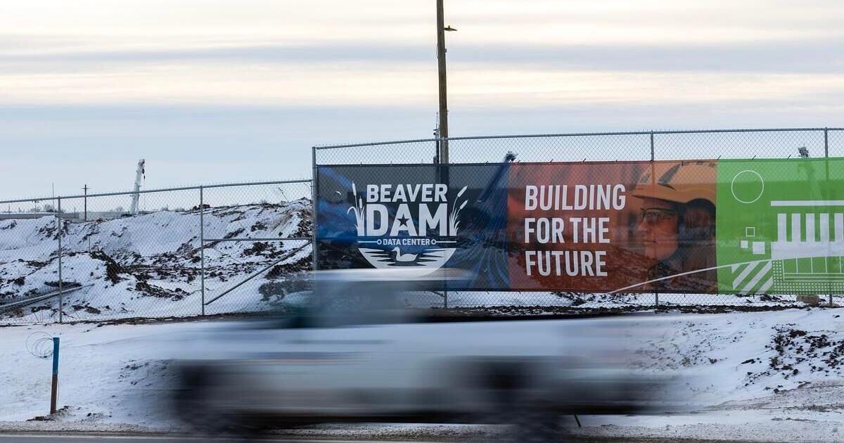 Wisconsinites increasingly leery of data centers, Marquette poll shows