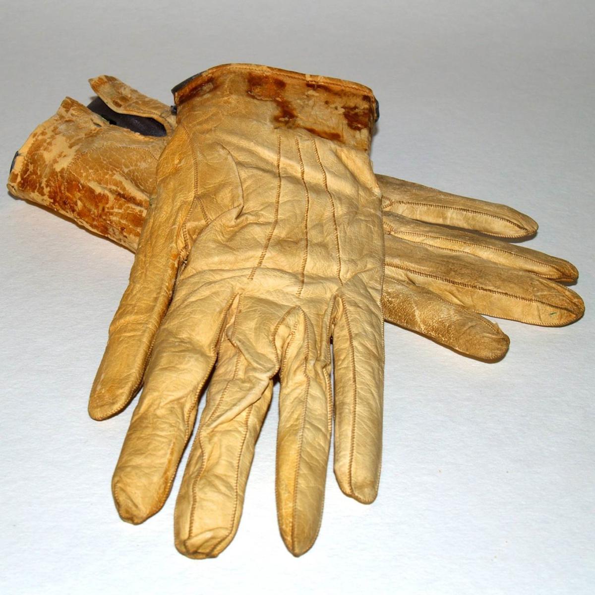 Lincoln artifacts will not be auctioned, foundation announces Govt