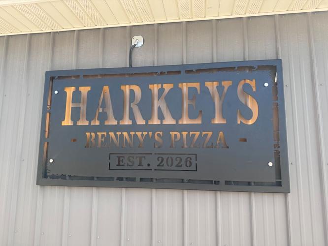 Harkeys Benney's Pizza Orion outdoor sign.jpg