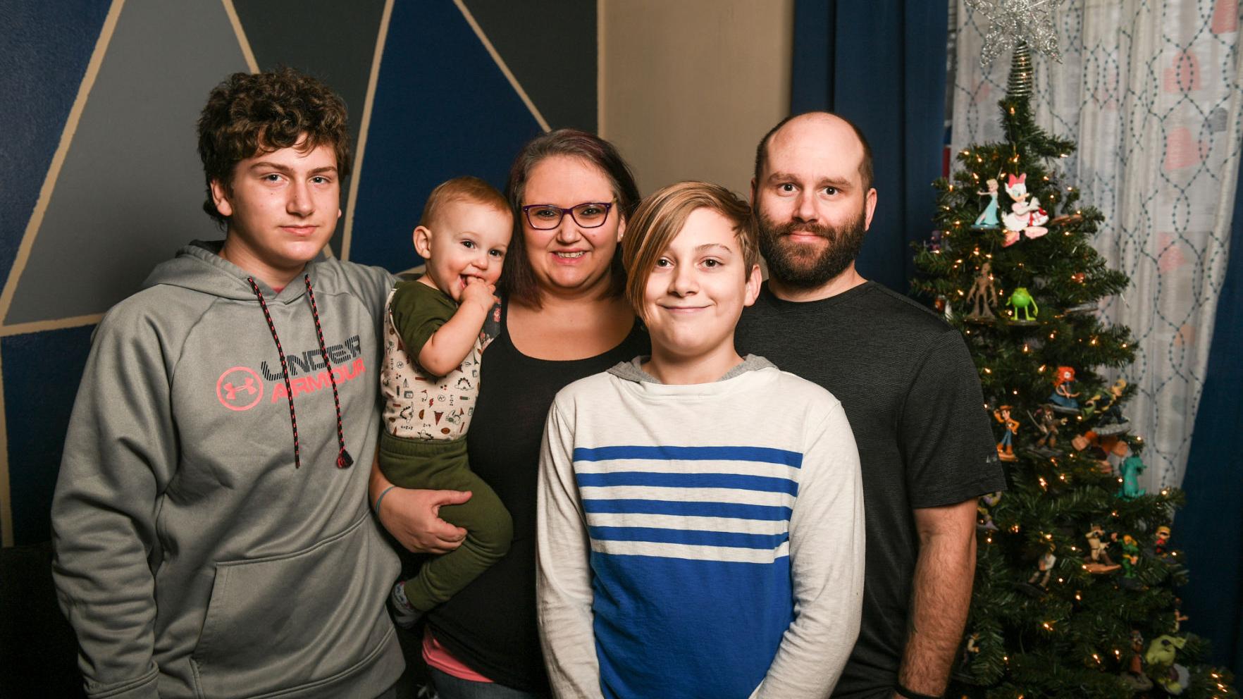 SANTA FUND: Moline family receives 'true blessing' after COVID-19 and illness wrecked their finances - Vimarsana News