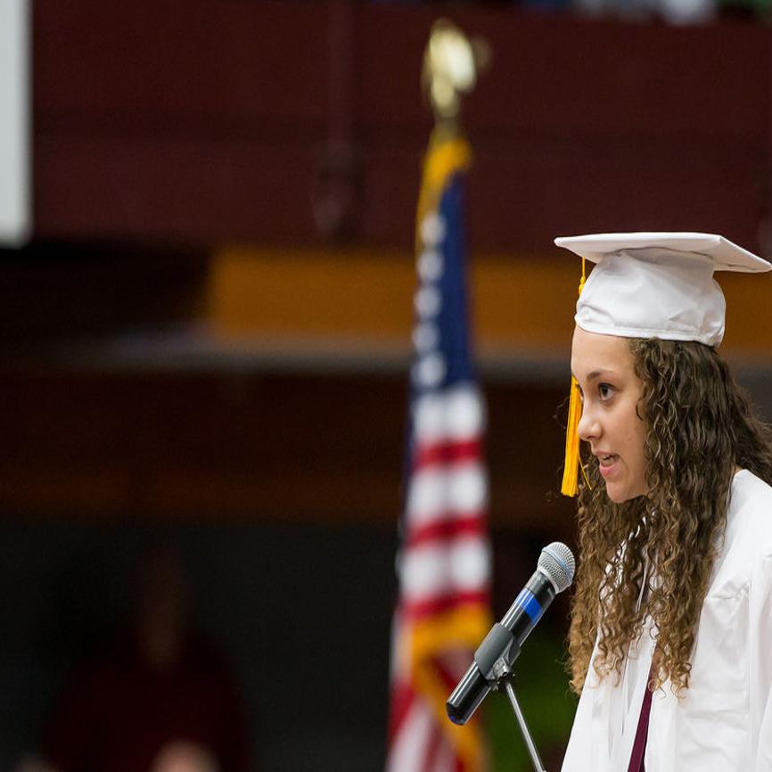 Moline Grads Told To Trust Their Instincts Local News Qconline Com