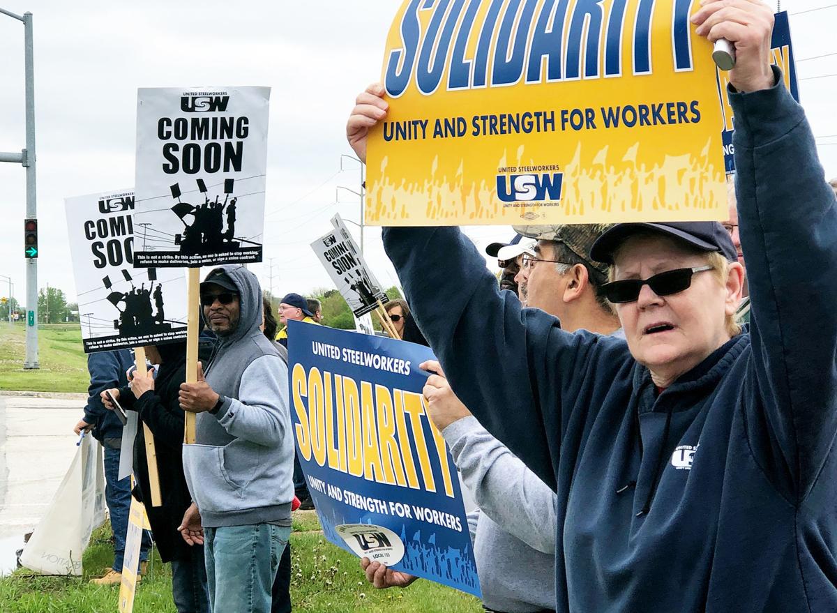 Arconic Workers In Quad Cities Approve Possible Strike Business Qconline Com
