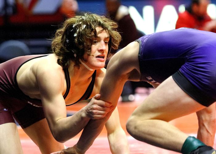 IHSA state wrestling Area trio advance to 1A state semifinals