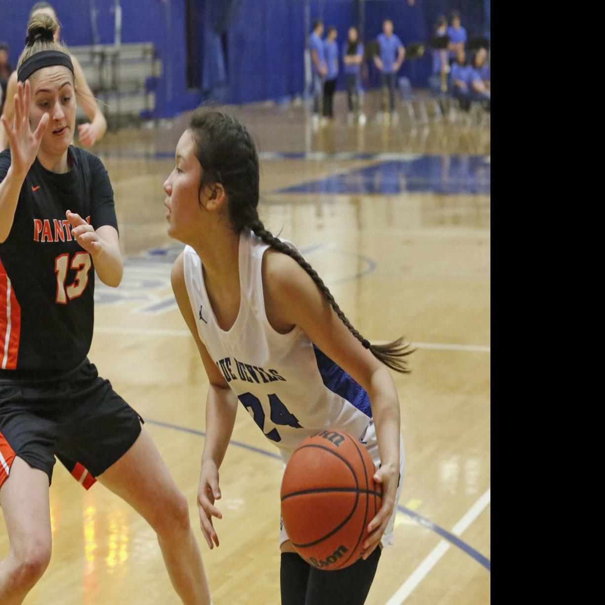 Ut Girls Struggle In Second Half In Loss At Quincy Basketball