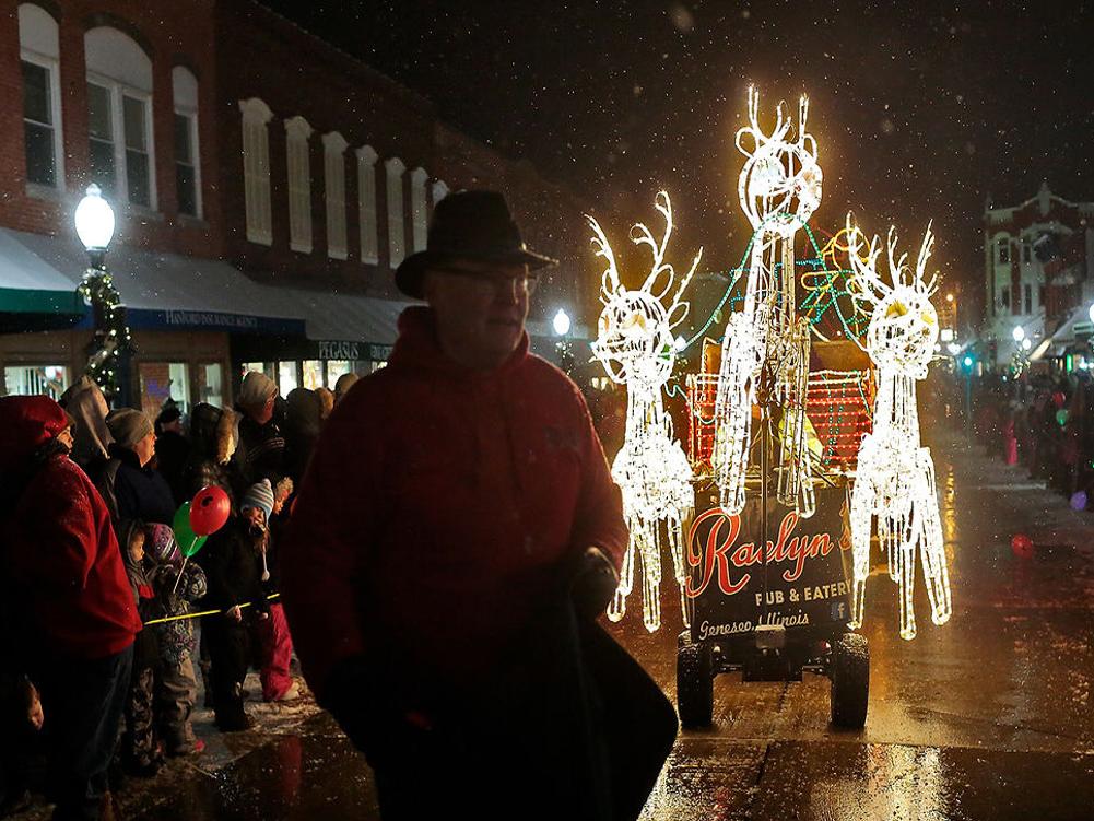 Geneseo Il Christmas Vacation 2022 2019 Geneseo Lights Up The Night | Local News | Qconline.com