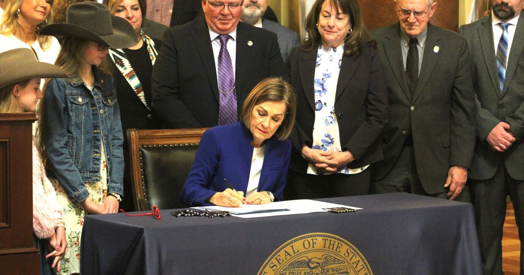 Iowa governor signs pregnancy program changes into law - Vimarsana News
