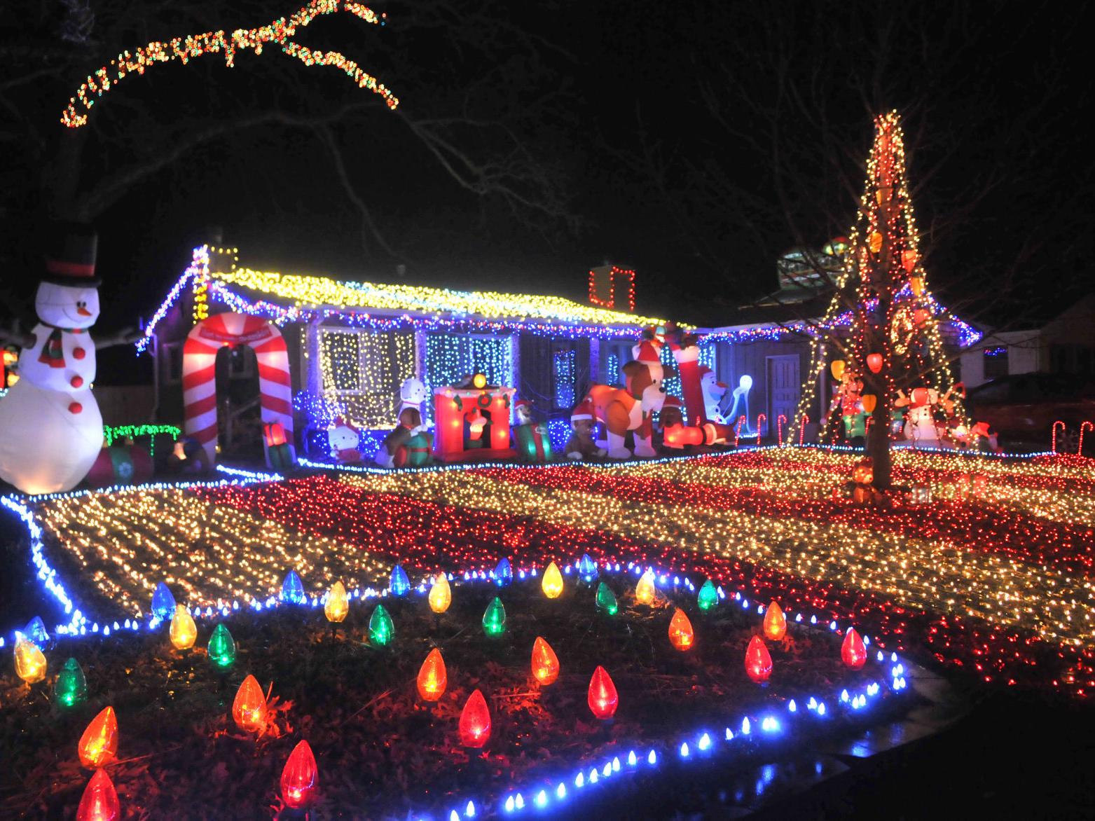 Music Guild Quad Cities Christmas 2021 Check Out These Christmas Decorations In The Q C Local News Qconline Com Music Guild Quad Cities Christmas 2021 Check Out These Christmas Decorations In The Q C Local News Qconline Com