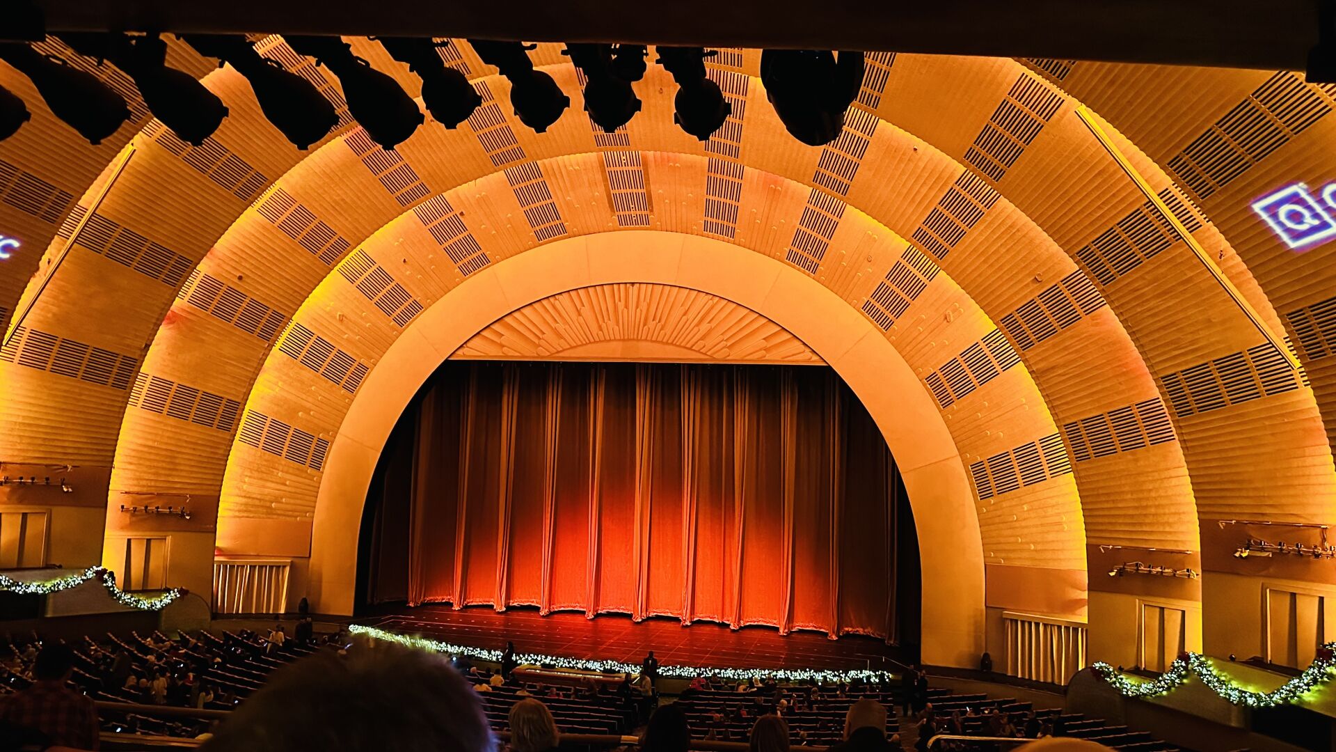 洋楽  live at radio city music hall Amazon.com: Live at Radio City Music Hall [Blu-ray