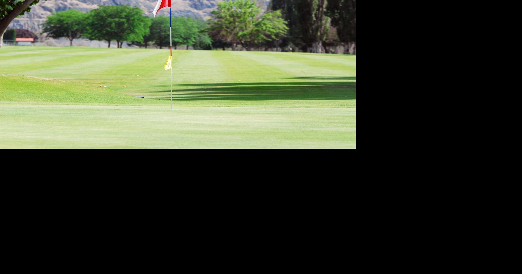 Staff PUD keep island golf course News