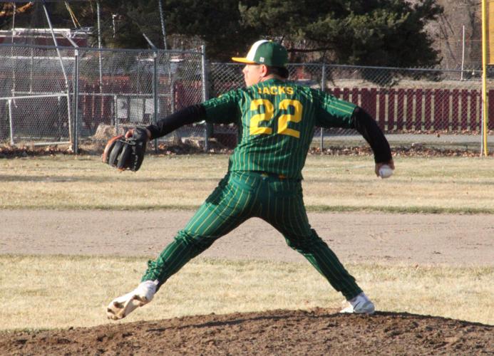 Quincy baseball moves to 30 in league with road win over Omak Sports