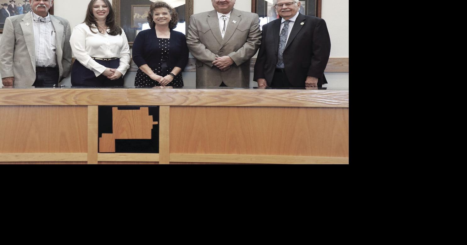 Swearing-in ceremony for county elected officials | Local News ...