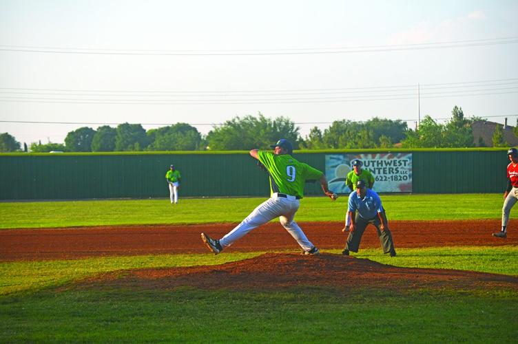 Roswell Invaders pitcher 9 vs Alpine