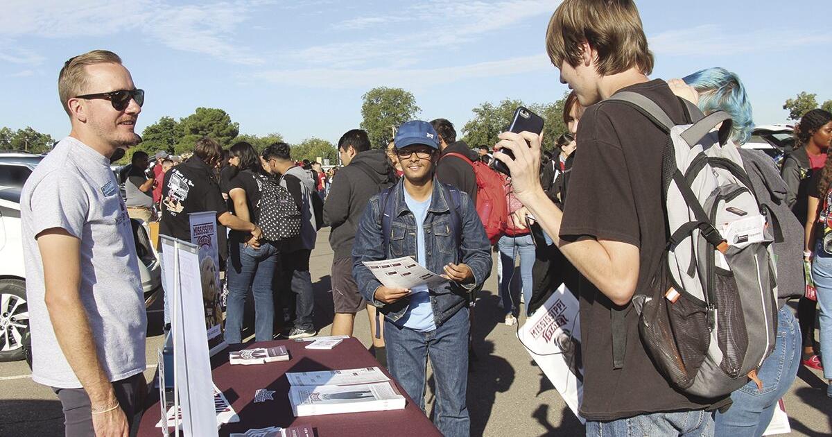 RHS college fair brings schools from near, far | Local News | rdrnews.com