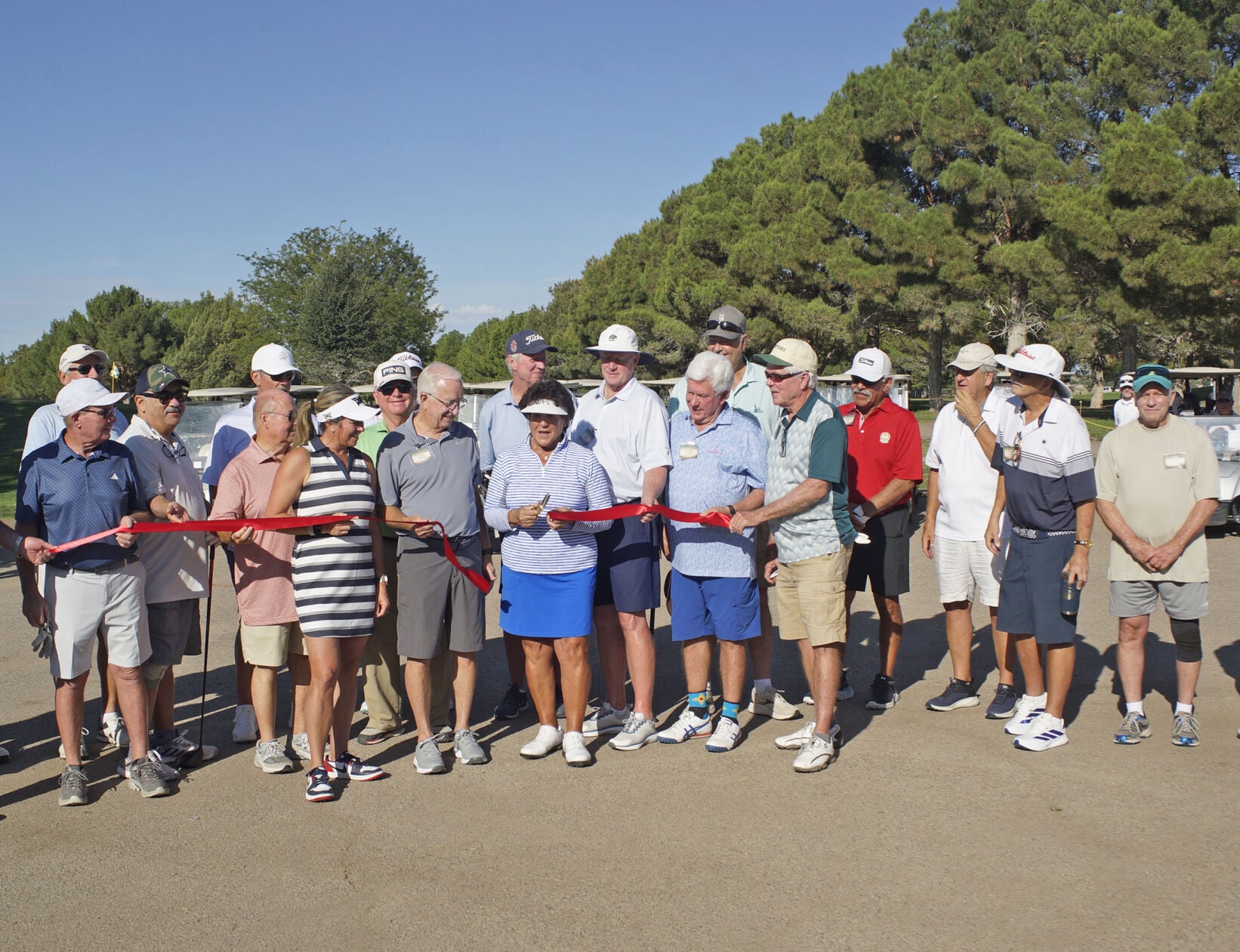 Golf tournament, dinner wrap up Lopez visit to Roswell