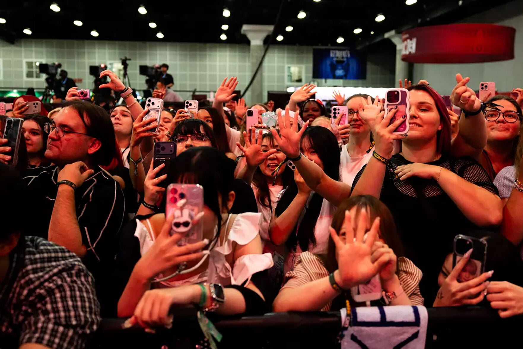 KCON Fans lining up at the Los Angeles Convention Center for K-pop and beauty brands