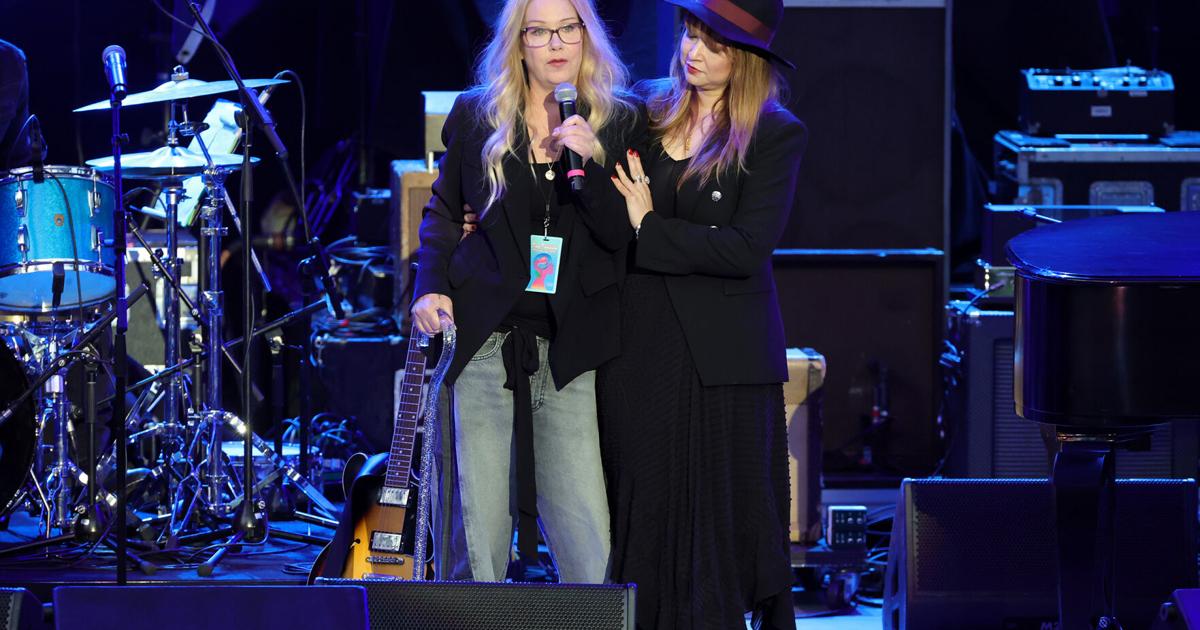 Christina Applegate semakin kuat di tengah laporan rumah sakit