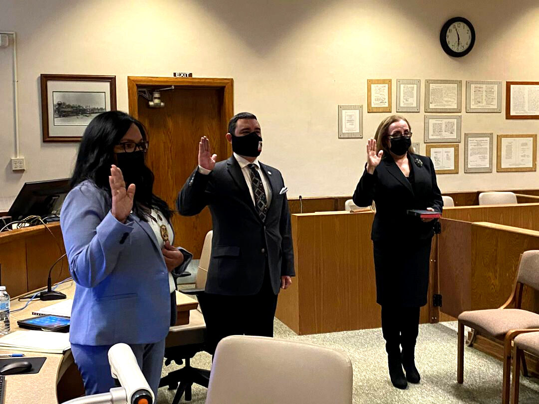 Carrillo takes seat on council; Reyes is mayor - Vimarsana News