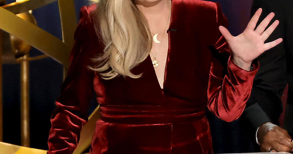 Christina Applegate dilaporkan dirawat di rumah sakit sejak akhir Maret