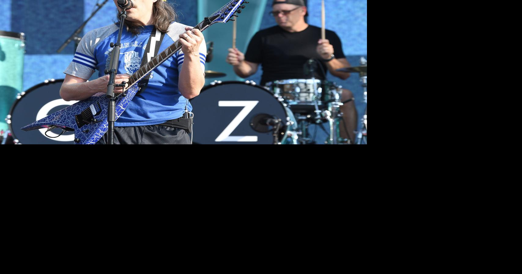 Weezer announces 'The Gathering' tour