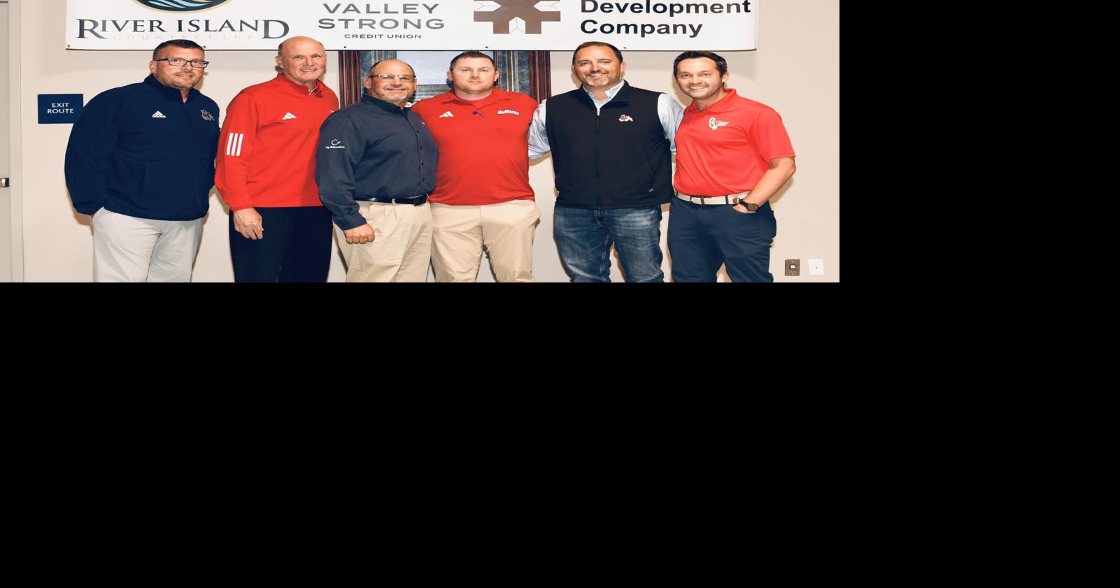 An NIL Dog Fight: Bulldog coaches talk NIL challenges BY CHARLES WHISNAND cwhisnand@portervillerecorder.com May 29, 2026 9 mins ago